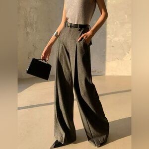 High Waist Pleated Pants, M